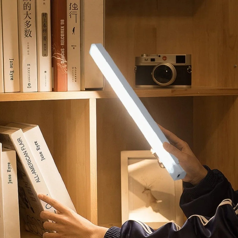 Luz LED Recargable USB con sensor de movimiento