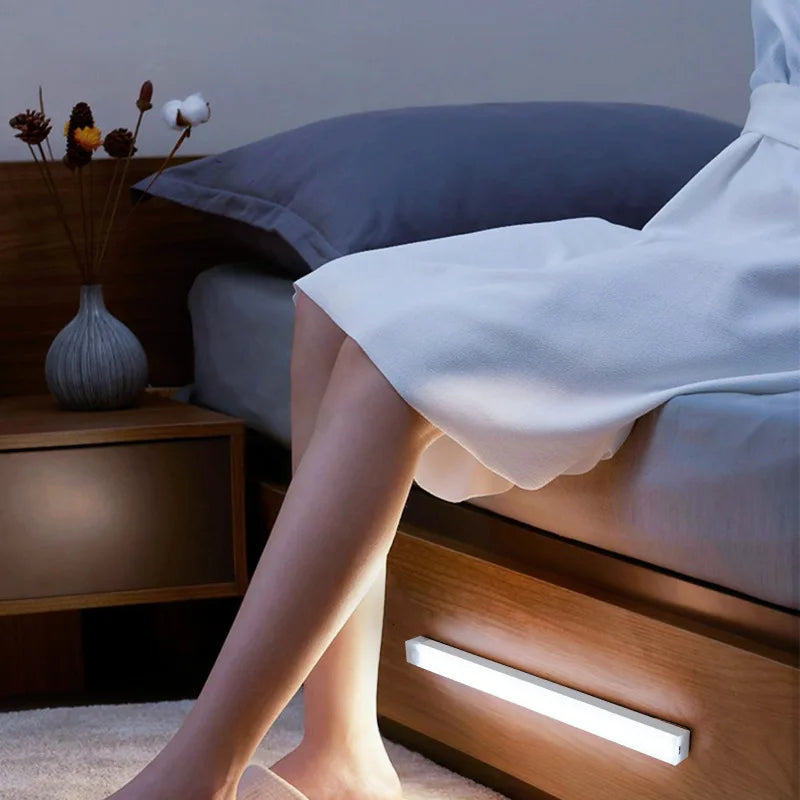 Luz LED Recargable USB con sensor de movimiento